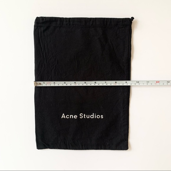 ACNE STUDIO | 1PC COTTON DUST BAG SMALL WITH DRAWSTRING MODERN LOGO BLACK - Picture 3 of 7